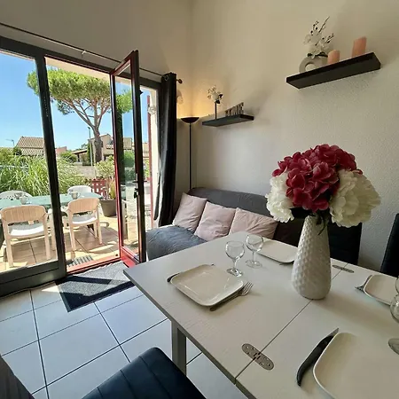 Jolie Maison Situee Dans Un Quartier Calme Cyprien Sc010-013 别墅 圣西普里安