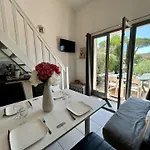 Villa Superbe Située Dans Un Quartier Calme Cyprien Sc010-013 *