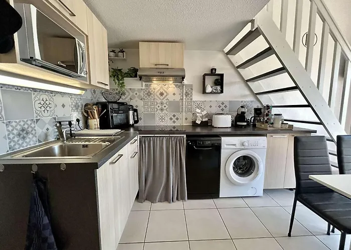 Jolie Maison Situee Dans Un Quartier Calme Cyprien Sc010-013